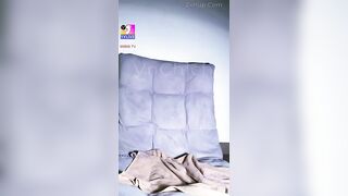 MMLive ~ BéMít lồn hồng khít như múi mít nhưng không dám thủ dâm mạnh sợ hết khít