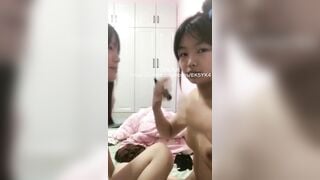 Gái xinh đã ít chúng nó lại còn chơi nhau