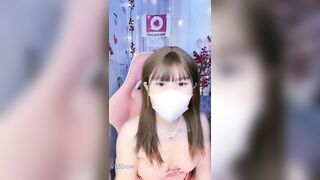 Em idol QQLive Merya dễ thương ngồi banh háng livestream show móc lồn hồng cực ngon