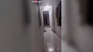 Chịch em trước cửa phòng rồi bắt em cởi đồ đi vòng xung quanh xóm
