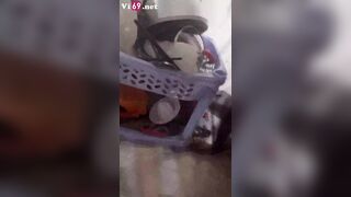 Chịch em trước cửa phòng rồi bắt em cởi đồ đi vòng xung quanh xóm