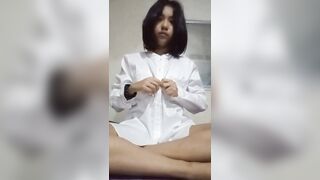 đi học về em lên cơn nứng thủ dâm kích thích