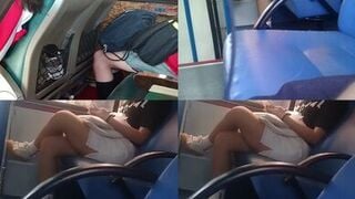 Ảnh chụp lén đôi chân đẹp của nữ sinh