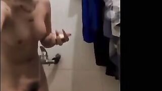 Hot girl Instagram Nguyễn Uyên Trang 40k Follow xinh tươi lộ clip với bạn trai