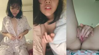 Em Loli siêu dễ thương ở nhà 1 mình chán quá liền cởi đồ thủ dâm khoe lồn