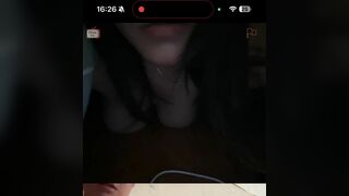 Gặp em trên ometv mong anh e tìm đc fb ig hoặc tt của em em ấy dâm lắm