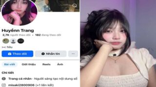 Có tiền Huyền Trang pose gì cũng chiều 2