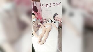 Massage toàn thân bị địt lén