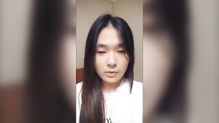 Em học sinh mới lớn vú to lồn múp không lông thủ dâm kích thích siêu dâm