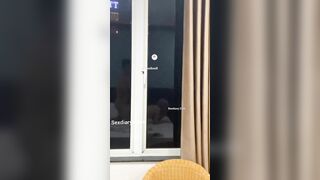 Cặc to xoạc em gái nhỏ nhắn lồn múp