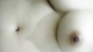 Teen mũm mĩm vú to show trên ometv