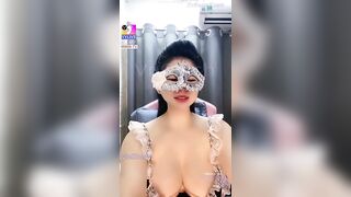MMlive ~ BéLy (LyXù) vú to uốn éo lắc đít show lồn hồng thủ dâm đủ kiểu cực ngon
