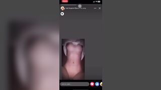 Xăm ko có tiền em liền trả bằng tấm thân mình