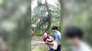 Chị chị gái hàng xóm trong vườn dừa mông to lồn múp bắn tinh đầy lồn dâm đãng