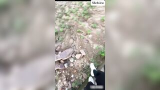Cặp đôi ra đường bú vú bú cu địt nhau dâm đãng kích thích siêu dâm đãng