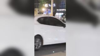 Cặp đôi Tây dâm bú cu public ngay trên đường phố khi du lịch tại Việt Nam