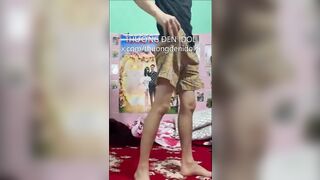 Lần này ThươngĐenIdol k săn trai nữa mà đc e trai sinh viên đến ghé phòng chơi