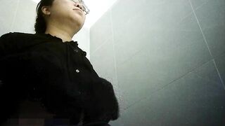 Quay lén WC nữ 22