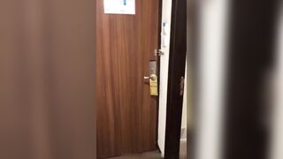 Thuê e gái massage về nhà xong rồi địt luôn