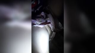 Quay lén lồn em họ không lông lúc ngủ