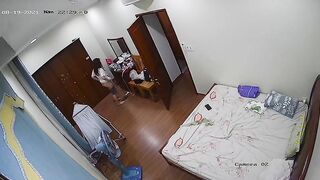 Hack cam cảnh chị gái thay đồ nhìn lét lút sao hấp dẫn làm sao