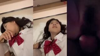 Dụ dỗ được em học sinh Loli ngây thơ mới lớn đi khách sạn quan hệ tình dục