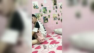 E ThươngĐenIdol hôm nay gạ địt đc a bóng chuyền cu to dập cho e Thương thở k kịp