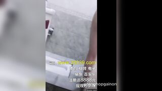 Đưa em ghệ học sinh mới quen về nhà rồi dụ dỗ đè em nó ra chịch tung lồn