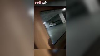 Lái xe cũng không yên với con dâm đĩ này