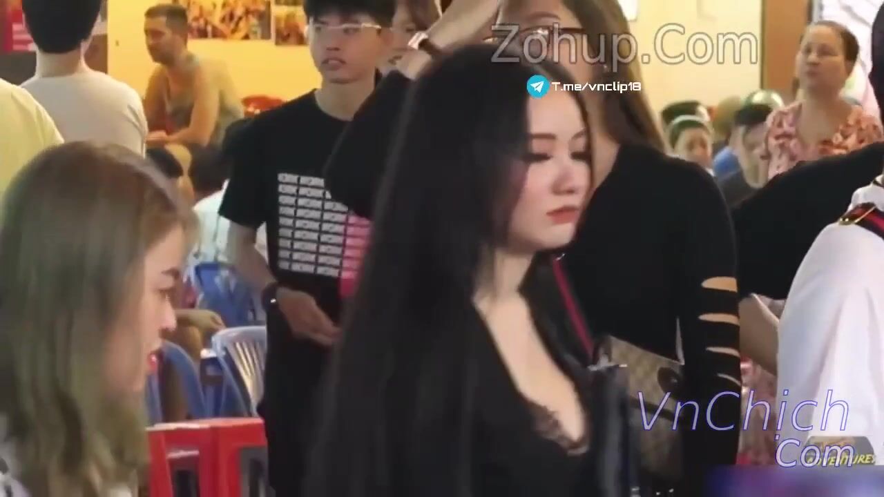 Người mẫu Nude Vân Đặng chụp xong chịch với nháy luôn sướng vì quá nứng