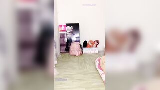 MMlive be_ily Có tiền là được đừng ngại , cứ lên mạng khoe lồn thôi ~ Giờ không có ti