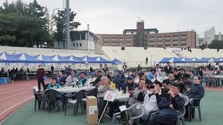 Choáng với dàn dancer mặc đồ xuyên thấu nhảy cực cháy lộ hết cả mông múp
