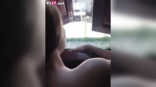 Sở thích độc lạ em tự quay phim còn mở cửa lúc chịch cho hàng xóm thấy 6