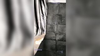 Em idol MMlive linh_su2k5 lồn múp được anh trai xăm trổ hàng xóm qua nhổ lông lồn và