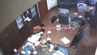 lại là căn phòng đó nhưng lại là 2 con người khác nhau