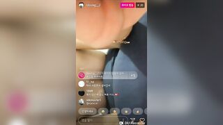 Sốc clip em gái Hàn stream vạch vú bự trắng nõn phê lòi mắt