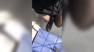 Thử thách Mặc váy công sở và quần tất vào quán cf sân vương