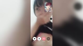 cẩm tú *** trưa nứng thủ dâm cho bồ xem