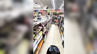 Bạn thân nứng lồn khoả thân bú cu tại nhà sách