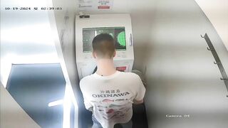 Lén xem đôi trẻ vào photo booth bú cu nện nhau sướng tê tái