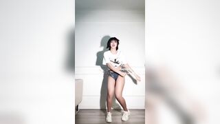 Nhảy nude biến hình các em teen trẻ trung quốc xinh đẹp p2