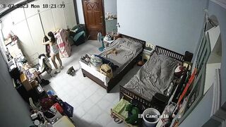 Hack cam nhà em sinh viên nhà khá giả đi học về, gái xinh lúc nào cũng cuốn hút