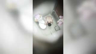 Quay lén em hàng xóm tắm 4