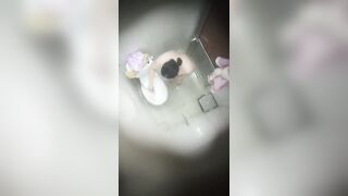 Quay lén em hàng xóm tắm 4