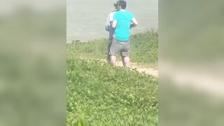 Vcl cặp đôi đang nện nhau phê lòi ngoài bãi biển bị công an tóm