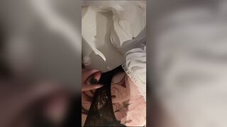 nhân trần rau loli mặc giáp kín lưng