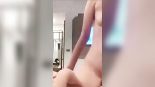 Thanh niên may mắn gặp trúng e cùng phòng dâm đãng,ms gặp đã tụt quần sục còn bú cu