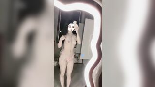 Full idol tiktok chuyển nghề sang chat sex dưới mô tả