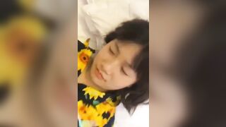 A trai khốn nạn chim còn chưa lột bao mà lại dụ bé e họ ngây thơ xinh đẹp vào ks đụ