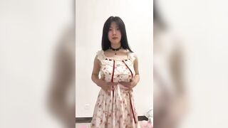 E teen xinh đẹp dâm đãng có sở thích làm slave,dáng siêu nóng mà còn đẹp nữa p1